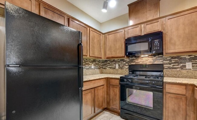 Photo - GORGEOUS 3 BEDROOM / 2 FULL BATH CONDO UNI...