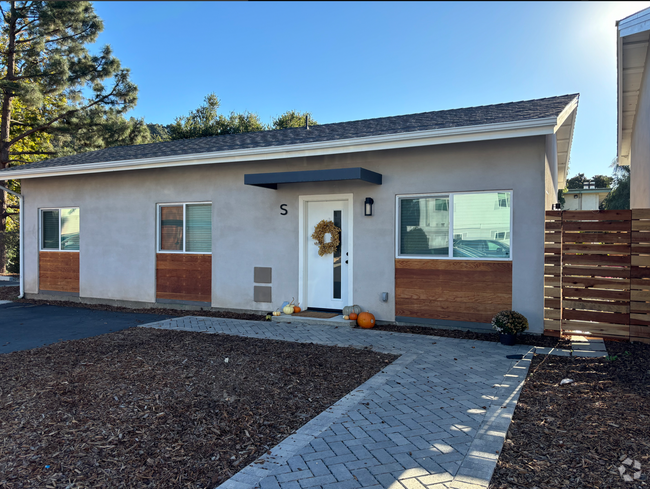 Building Photo - Newly Constructed 2 Bedroom / 2 Bath - Clo... Unit S Rental
