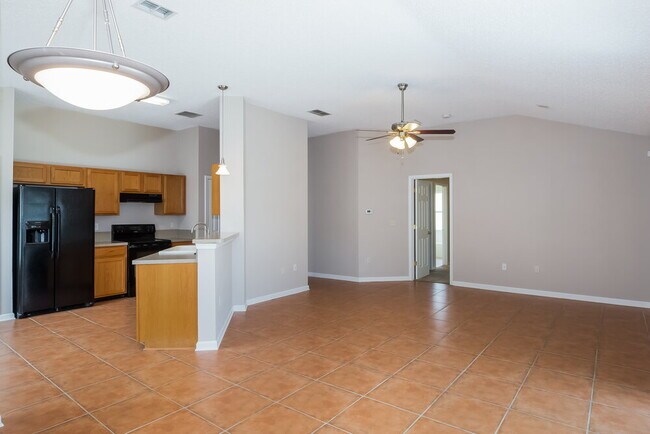 Photo - 8073 Leafcrest Dr