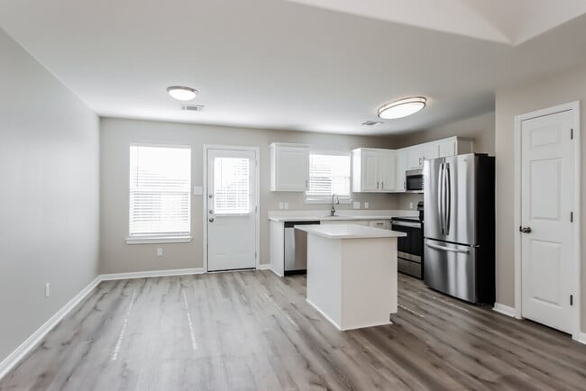 Photo - 28926 Trinity River Dr