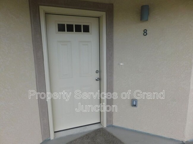Building Photo - 668 Brookwillow Dr Unit 8