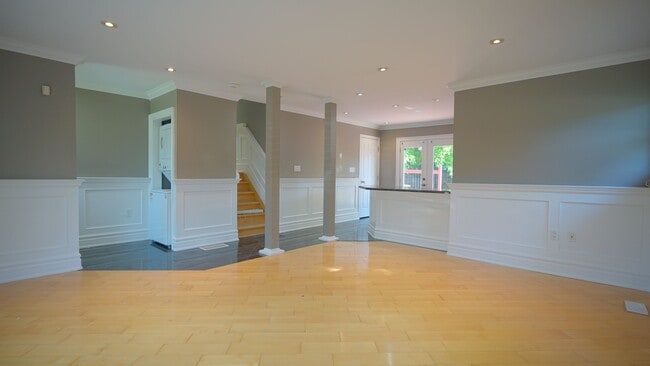 Photo - 7 Waterbury Dr