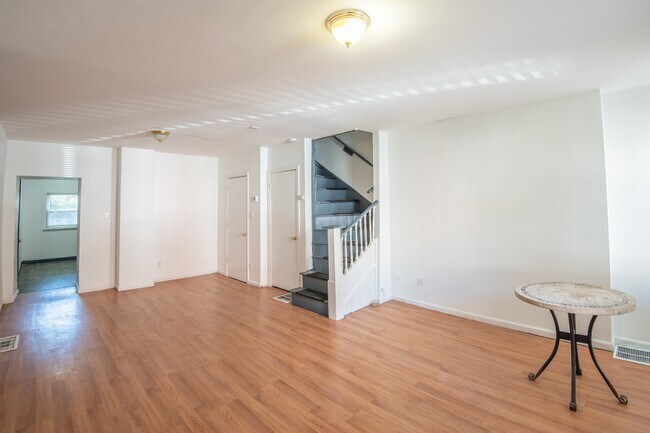 Photo - 506 Cherry St