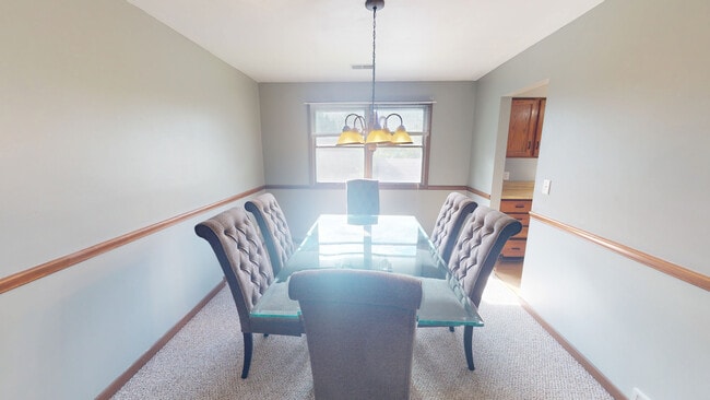 Photo - 888 Pearson Cir Unit 3