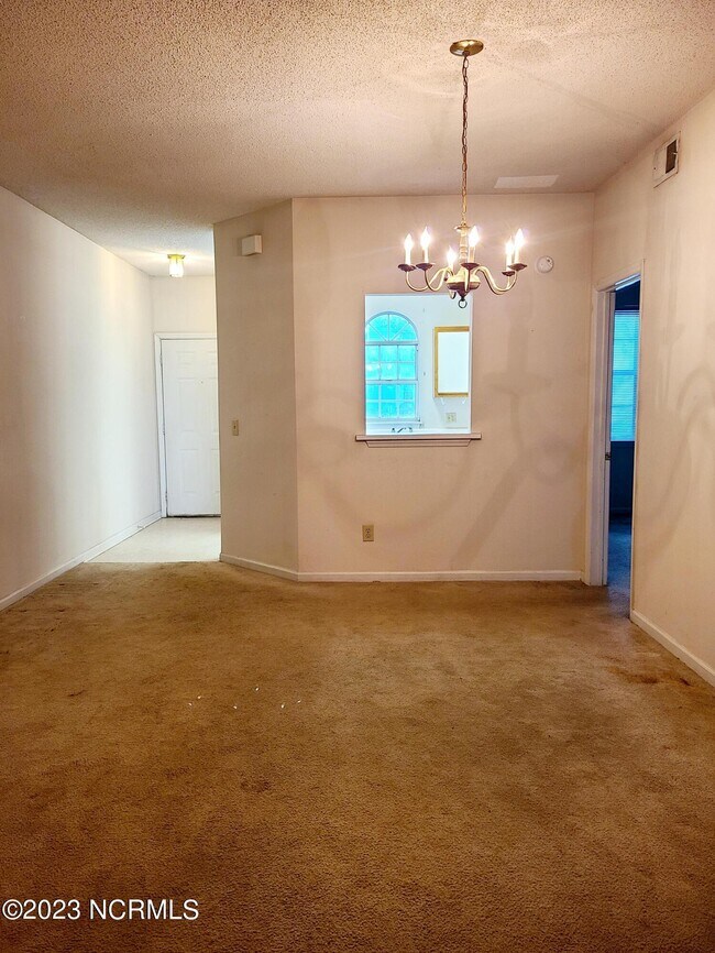 Photo - 721 Bragg Dr Unidad Apt C