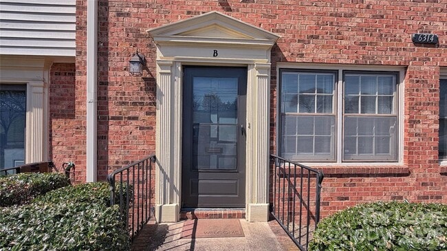 Photo - 6314 Old Pineville Rd Unidad B