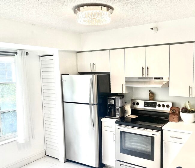 Photo - 107 Yacht Club Way