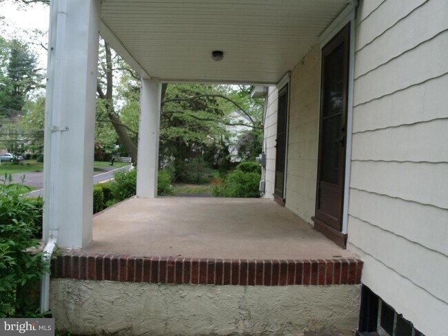 Photo - 1311 Bristol Rd Unit 1