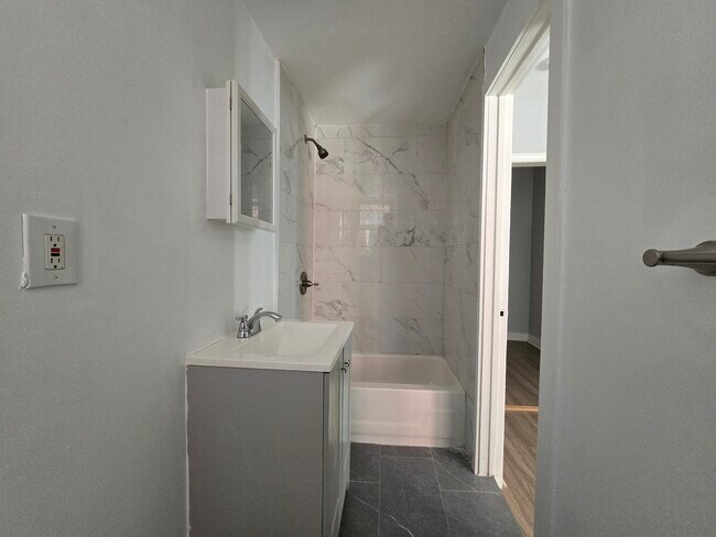 Photo - 25 Whittier St Unidad 3