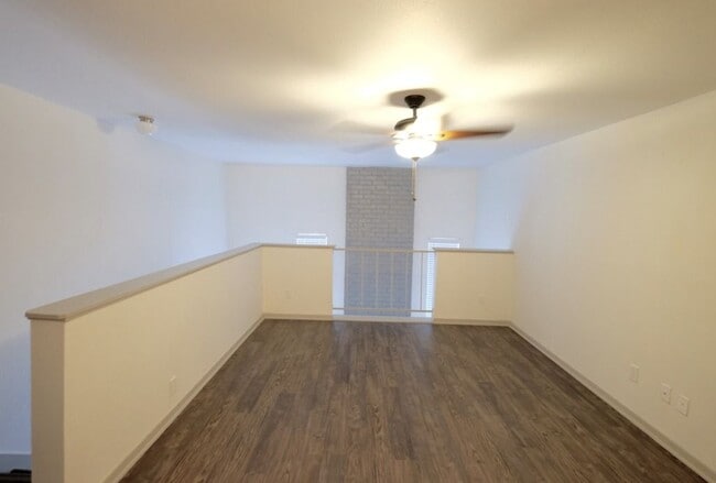 Photo - 1124 Rutland Dr Unit 023