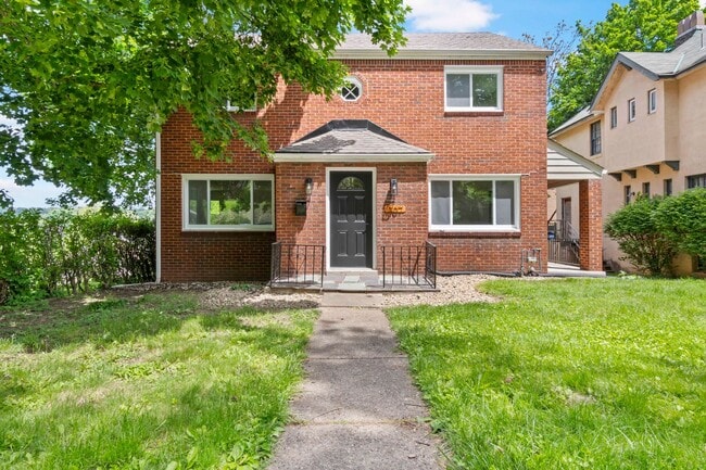 Building Photo - READY FOR MOVE IN! Don't miss this STUNNING, FULLY RENOVATED 3 bedroom in McKeesport!