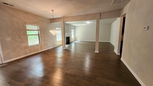 Photo - 3523 Woodshade Dr
