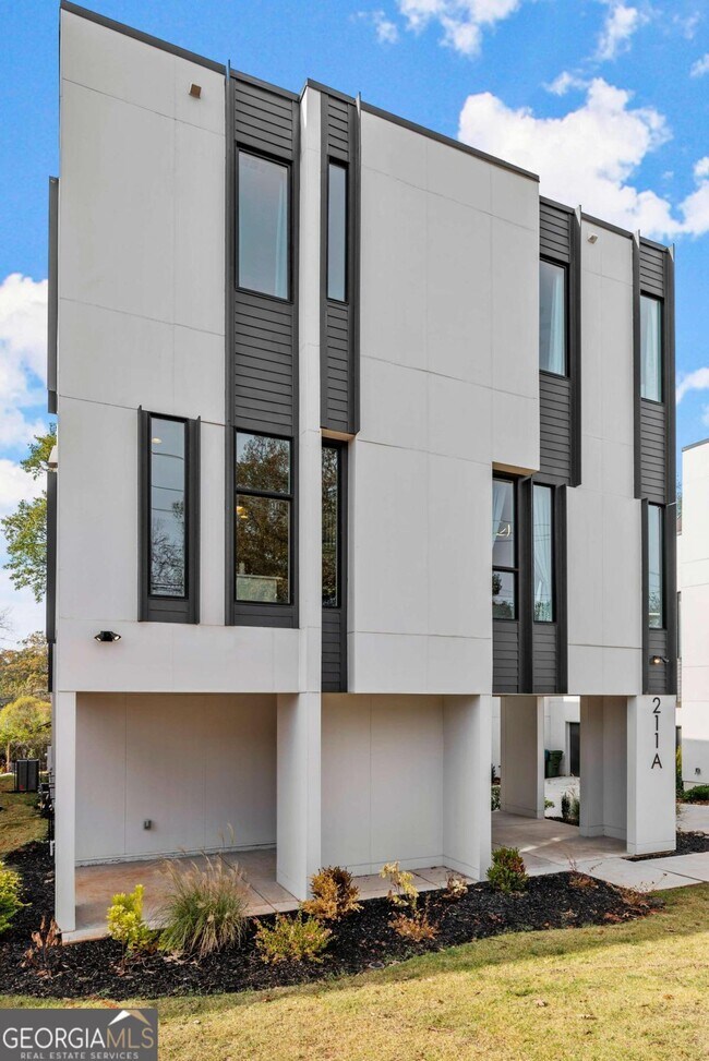 Photo - 211 Howell Dr SE Townhome