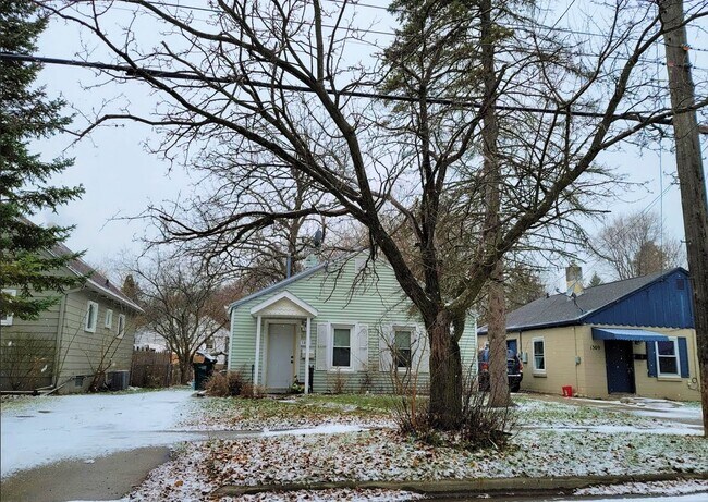 Photo - 1305 Maryland Ave