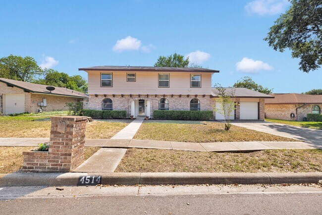 Building Photo - Discover Old World Charm in Northern Hills!