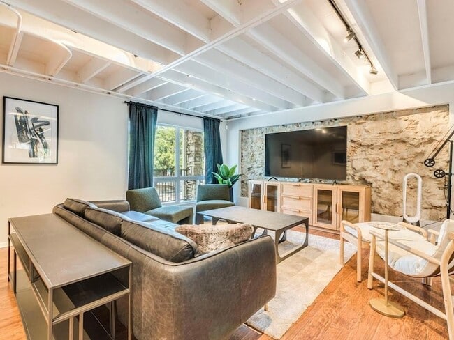 Photo - 500 E Riverside Dr Unidad 206