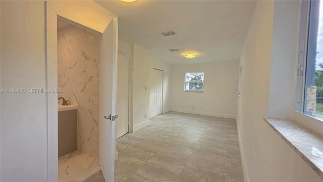 Photo - 1700 N Cypress Rd