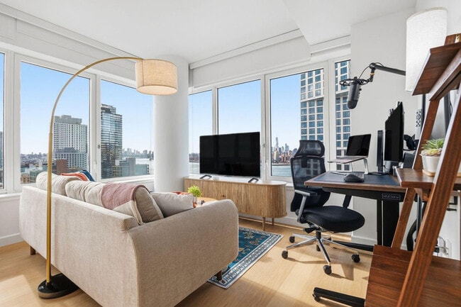 Photo - 4-75-75 48th Ave Unidad FL32-ID1369199P