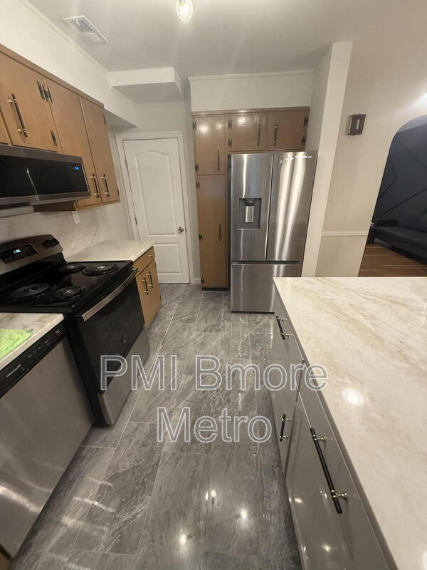 Photo - 1903 Lydonlea Way