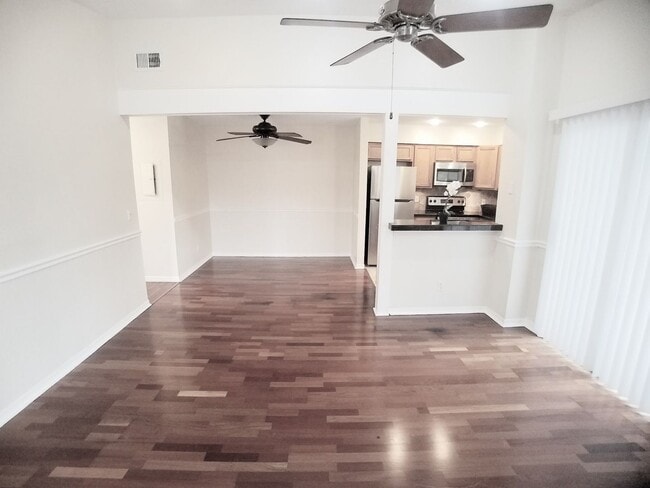 Building Photo - Beautiful 1/1 Wood Floors Condo for Rent in Winter Park Unit 6