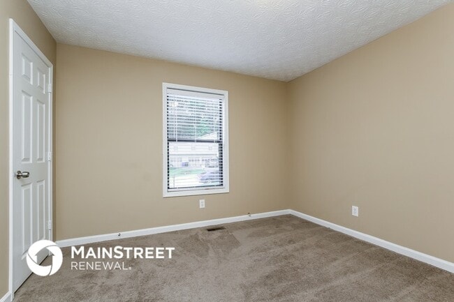 Photo - 2490 Deerfield Dr