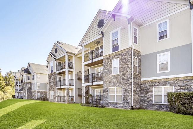Overlooke at Simms Creek Apartments