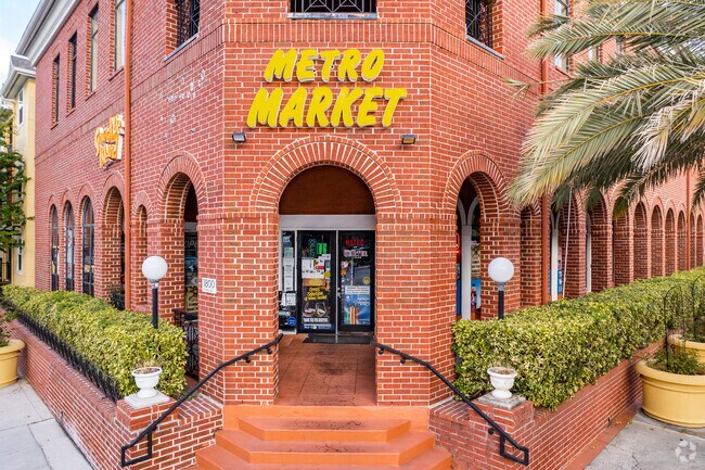 1880 E Palm Ave Tampa, FL 33605 - The Quarter At Ybor