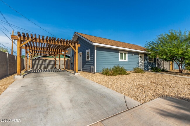 Photo - 505 N 16th Ave