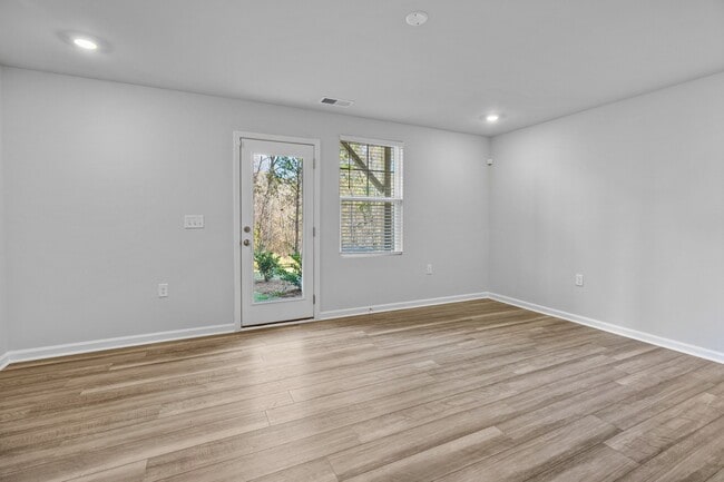 Photo - 3031 Castle Loch Ln