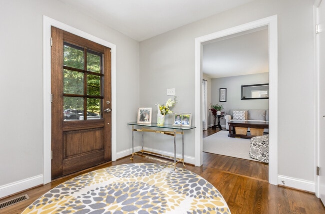 Photo - 4901 Stonehill Dr