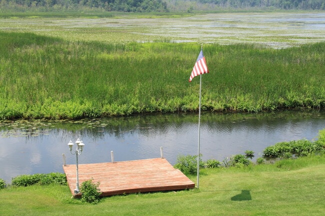Dock - 15920 Short St