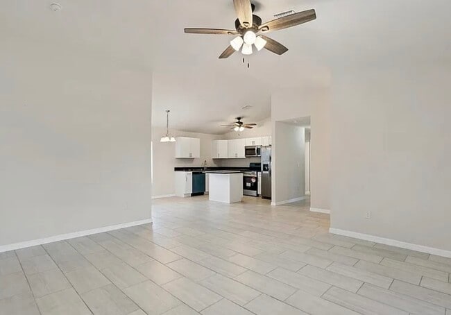 Photo - 116 SE 2nd Ave