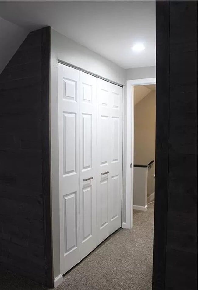 Photo - 3 Bedroom home with fenced in backyard and...