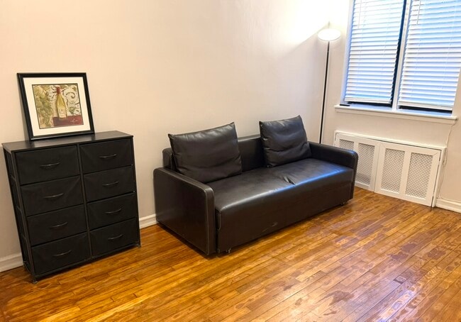 Building Photo - 448 E 87th St Unit 1B