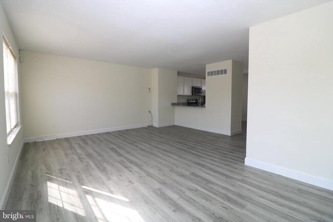 Photo - 14 Starboard Ct