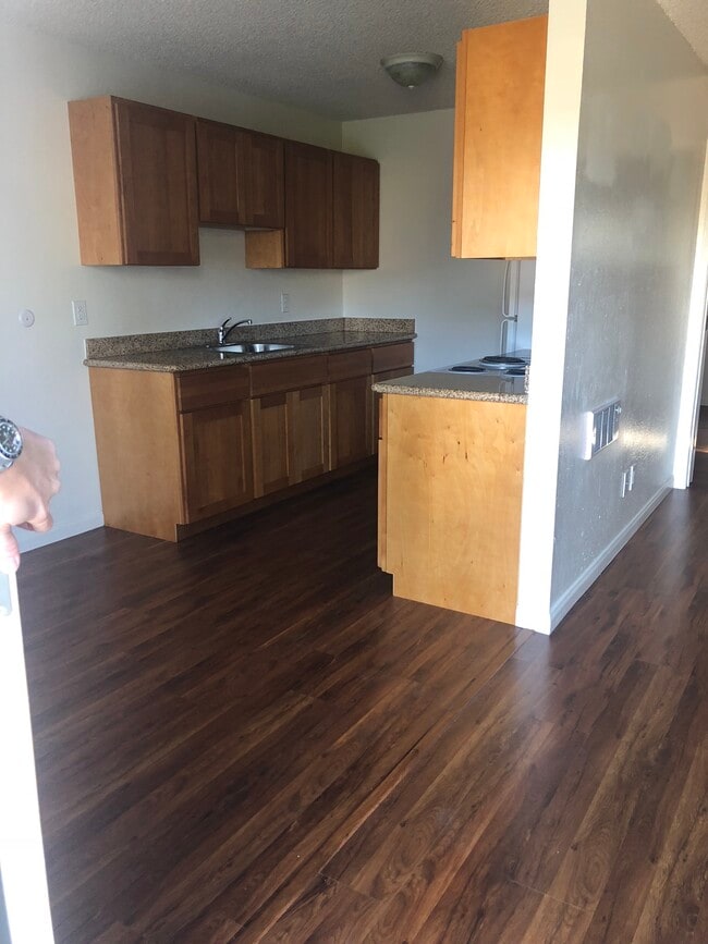 21 Alvarado St