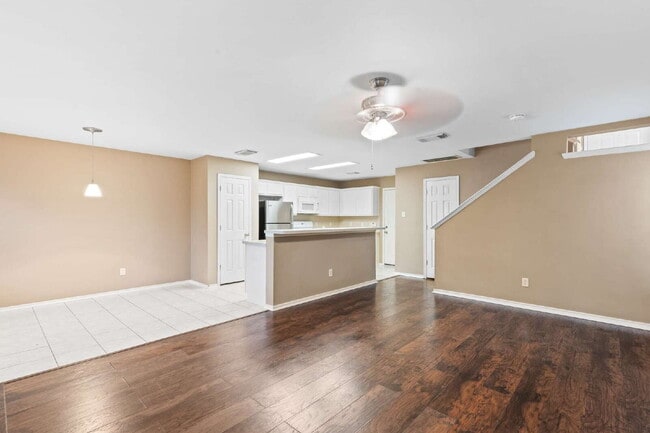 Photo - 51 Marble Rock Pl