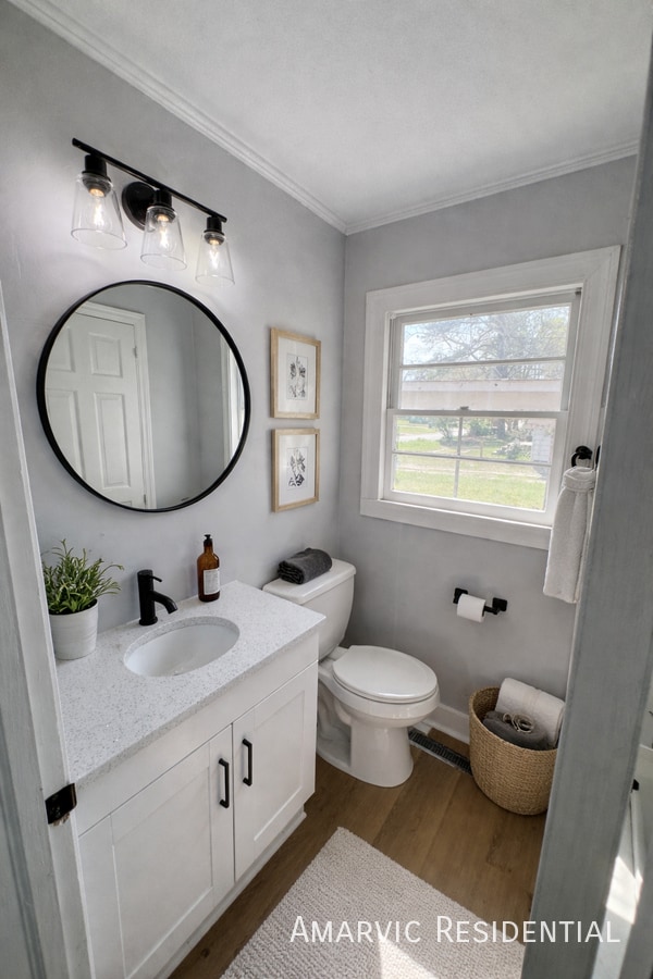 Photo - 709 Jackson Ln