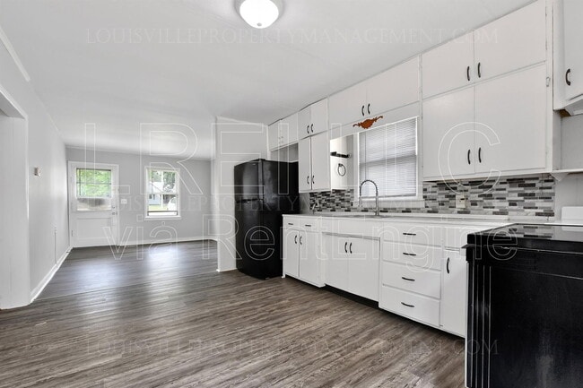 Photo - 1733 McDonald Ln