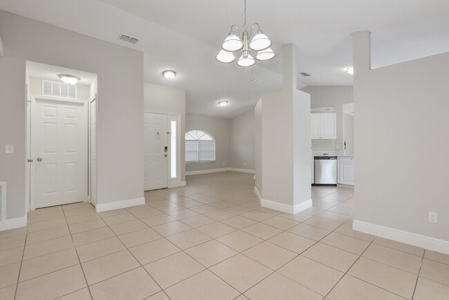 Photo - 5176 Heatherstone Ct