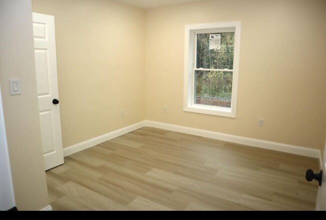 Photo - 615 White School House Rd