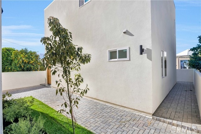 Photo - 10905 Dalerose Ave