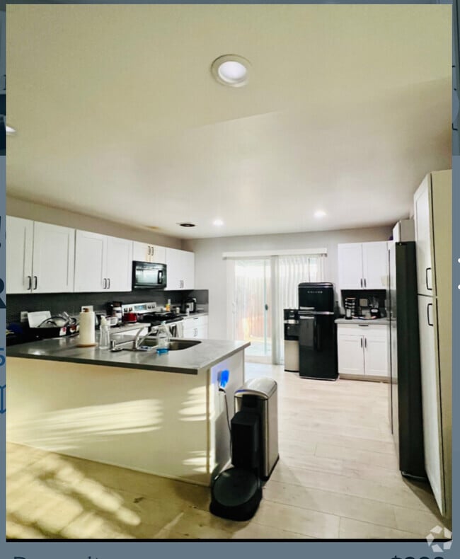 Building Photo - 15621 California St Rental