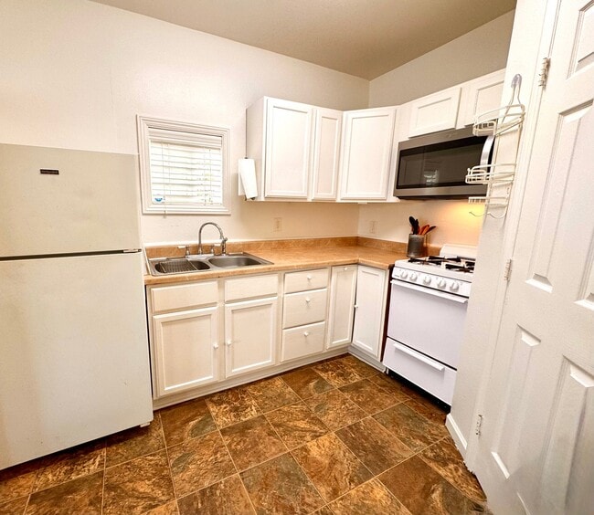6705 Pacheco Pass Hwy Unit 2