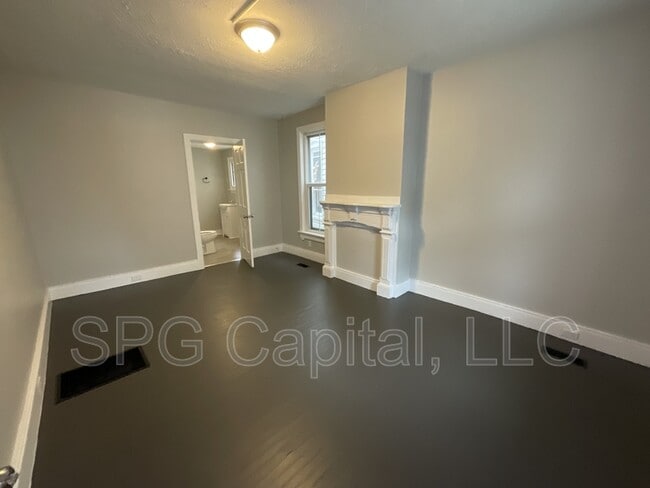 Photo - 212 E Orange St