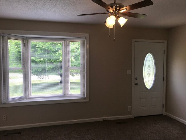 Photo - 808 Bedford Dr