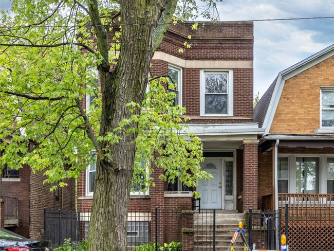 Photo - 6813 S St Lawrence Ave Apartment Unit 2