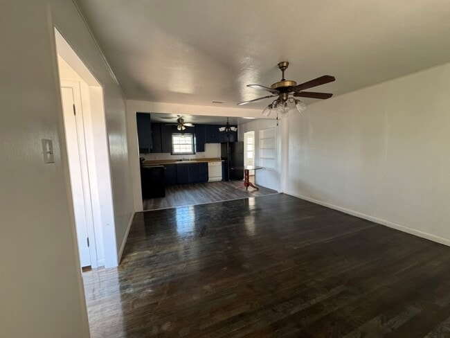 Photo - 1509 S Main Ave