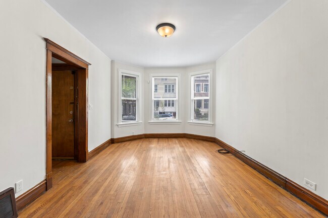 Photo - 1429 W Barry Ave