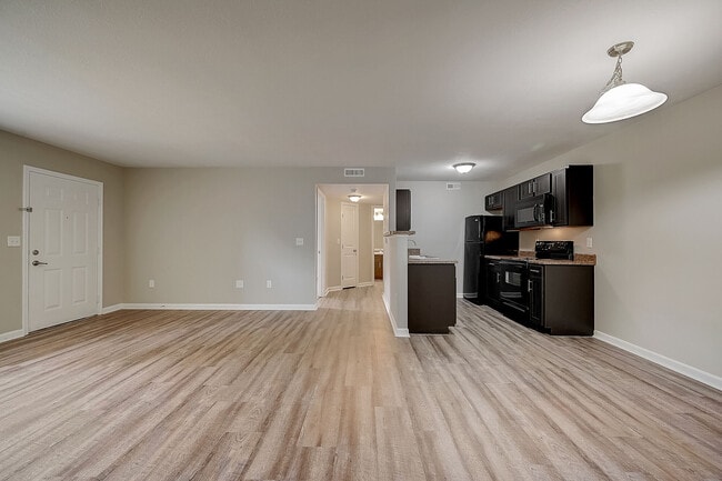 Building Photo - Worthington Green